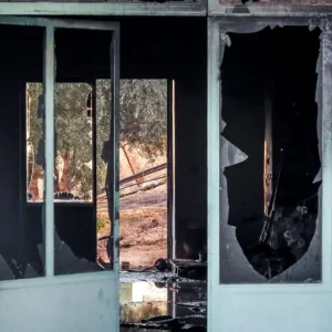 Χανιά: Διασωληνωμένος στη ΜΕΘ ο 70χρονος από την έκρηξη σε εργοστάσιο επισκευής σκαφών