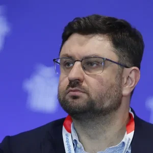 Ζαχαριάδης κατά Μωραΐτη: Κάνει το αυτόκλητο πορτιέρη στο νέο εγχείρημα