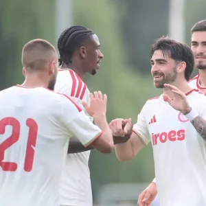 Ολυμπιακός – Φορτούνα Σίταρντ 3-1: «Έλαμψε» ο Ζότα Σίλβα, ντεμπούτο με χατ-τρικ στη φιλική ερυθρόλευκη νίκη