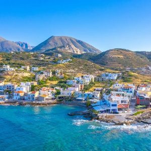 Ξένοι αγοράζουν σπίτια στην Ελλάδα για μόνιμη εγκατάσταση – Πού στρέφεται περισσότερο η ζήτηση φέτος