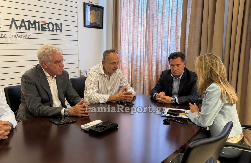 Ο Πανουργιάς Παπαϊωάνου χρηματοδοτεί γιατρούς για να στηρίξει το Νοσοκομείο Λαμίας - Όσα είπε με τον Άδωνι Γεωργιάδη