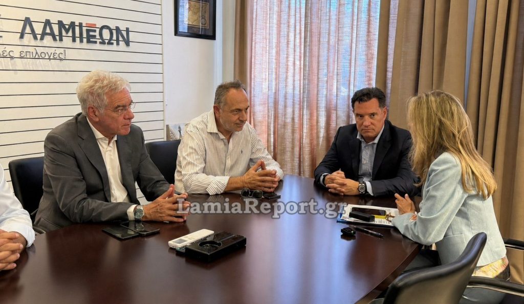 Ο Πανουργιάς Παπαϊωάνου χρηματοδοτεί γιατρούς για να στηρίξει το Νοσοκομείο Λαμίας - Όσα είπε με τον Άδωνι Γεωργιάδη