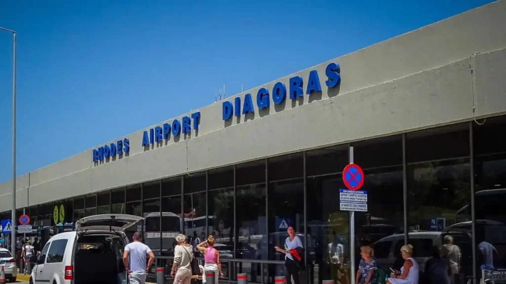 Ρόδος: Πάνω από 1,3 εκατ. επιβάτες τον Ιούλιο στο αεροδρόμιο «Διαγόρας»