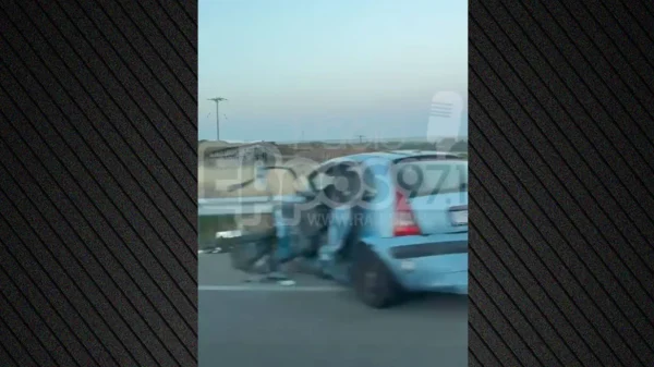 Σύγκρουση δύο ΙΧ στον Έβρο με έξι τραυματίες, μεταξύ των οποίων και παιδιά - Δείτε βίντεο
