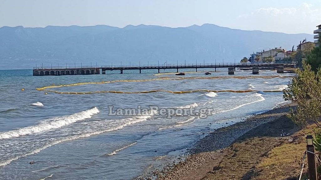 Και η Αγία Μαρίνα απέκτησε πλωτό φράγμα για προστασία από μέδουσες και σκουπίδια