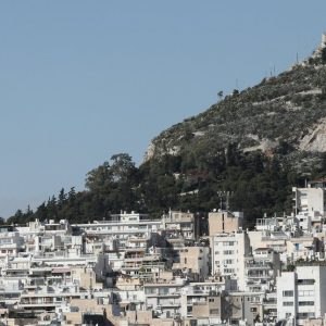 Λυκαβηττός: Βρέθηκε πτώμα σε σπηλιά κοντά στο εκκλησάκι των Αγίων Ισιδώρων