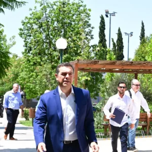 Αλέξης Τσίπρας: Από την καταγγελία του «καθεστώτος» σε πρόταση διακυβέρνησης – «Το 2015 ήξερα τι ήθελα, αλλά δεν ήξερα πώς να το κάνω»