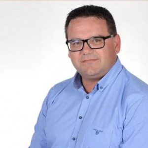 Ο Δήμαρχος Στυλίδας ο ένας από τους δύο συλληφθέντες για την πυρκαγιά στη Βοιωτία - Ο Γιάννης Αποστόλου φέρεται να ήταν ο μελετητής του έργου - Τι δηλώνει ο ποινικολόγος Γιώργος Δούμας