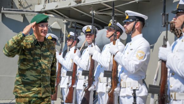 Στην Κύπρο ο Αρχηγός ΓΕΕΘΑ: Επισκέφθηκε τη Φρεγάτα «Νικηφόρος Φωκάς» και τα μαχητικά F-16 που σταθμεύουν στο νησί