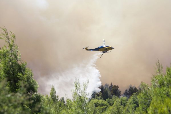 Σύγκρουση ελικοπτέρων στην Ψάθα: Η επίσημη ανακοίνωση της Πυροσβεστικής