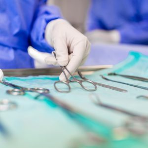 Γιατροί αφαίρεσαν από 55χρονο πέτρα βάρους 3,1 κιλών: "Ήταν σαν μωρό"!