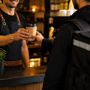 Ζητούνται άτομα για service και delivery από την καφετέρια "Ποδήλατο"