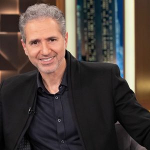 Δημήτρης Κόκοτας: Τα παιδικά χρόνια με έναν πατέρα - θρύλο, ο μεγάλος έρωτας και η γνωριμία με τον Φοίβο που οδήγησε σε μία «χρυσή» καριέρα