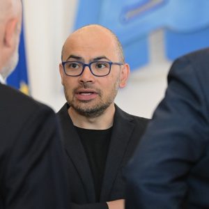 Σερ Ντέμης Χασάμπης: Ποιος είναι ο νέος «εγκέφαλος» του τμήματος AI της Google