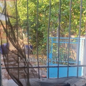 Λαμία: «Μπούκαραν» σε σπίτι ηλικιωμένου την ώρα που κοιμόταν