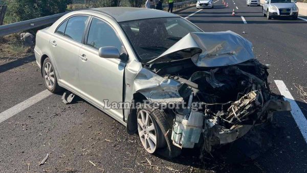 Φθιώτιδα: Τροχαίο για οικογένεια στην εθνική οδό - Δείτε εικόνες