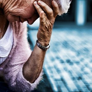 Απάτη μαμούθ: Έβαλε 400.000 ευρώ και κοσμήματα σε σακούλα για να μην τα καταγράψει ο δορυφόρος της εφορίας