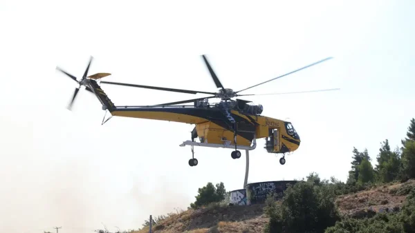 Αναγκαστική προσγείωση ελικοπτέρου στον Χάρακα Αττικής λόγω μηχανικής βλάβης