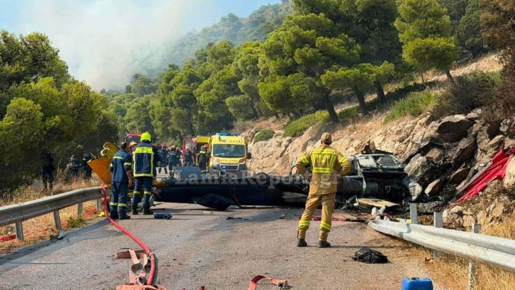 Σύγκρουση δύο πυροσβεστικών ελικοπτέρων που επιχειρούσαν στη φωτιά στην Ψάθα: Βίντεο ντοκουμέντο - Δυο διασωθέντες, πληροφορίες για δύο νεκρούς