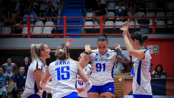 Γαλλία – Ελλάδα 0-3: Η Εθνική βόλεϊ γυναικών με μυθική εμφάνιση προκρίθηκε στα προημιτελικά του Eurovolley