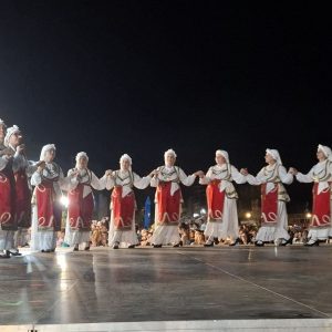«Γιορτή Πίτας» του Πολιτιστικού Συλλόγου Μαλεσίνας στην παραλία του Θεολόγου (ΦΩΤΟ)