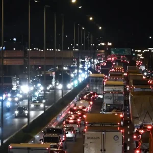 Καραμπόλα στον Κηφισό στο ύψος της Νέας Φιλαδέλφειας στο ρεύμα προς Πειραιά: Προβλήματα στην κυκλοφορία