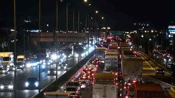 Καραμπόλα στον Κηφισό στο ύψος της Νέας Φιλαδέλφειας στο ρεύμα προς Πειραιά: Προβλήματα στην κυκλοφορία