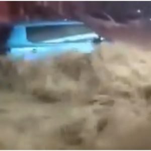 Κίνα: 10 νεκροί από τις καταρρακτώδεις βροχές που σάρωσαν τη χώρα – Σπίτια κατέρρευσαν σαν χάρτινοι πύργοι