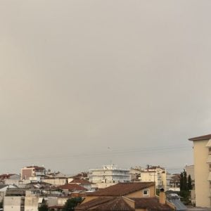 Κρύφτηκε ο Κίσσαβος από τον καπνό της μεγάλης πυρκαγιάς στη Χαλκιδική (ΦΩΤΟ)