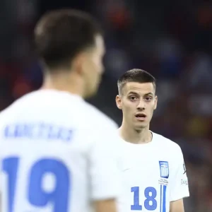 Ο Κωνσταντίνος Καρέτσας ανυπομονεί να παίξει με τον Γιάννη Κωνσταντέλια στην Ντόρτμουντ – Η ανάρτηση του Έλληνα ποδοσφαιριστή