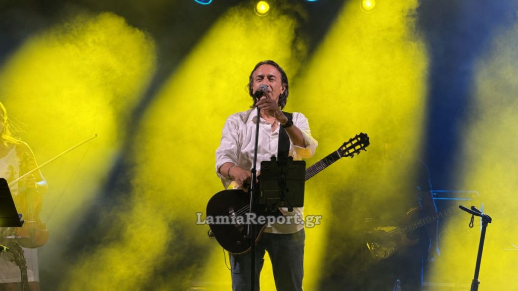 «Πλημμύρισε» κόσμο η Μαρίνα των Καμένων Βούρλων για την επετειακή συναυλία του Γιάννη Κότσιρα (ΒΙΝΤΕΟ-ΦΩΤΟ)