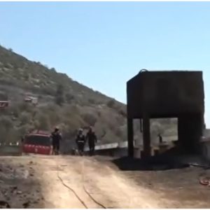 Πυρκαγιά στον Κουβαρά: "Ακόμα δεν έχει σταματήσει" - Υπό έλεγχο το μέτωπο, αγωνία για τους ισχυρούς ανέμους