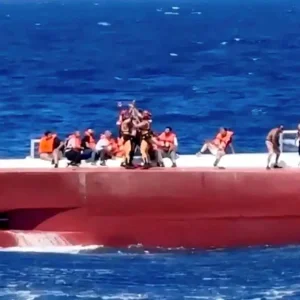 Κύπρος: Τρομακτικά πλάνα μέσα από το πλοίο που ανετράπη στην Κερύνεια – Συγκλονίζουν τα ουρλιαχτά των επιβατών