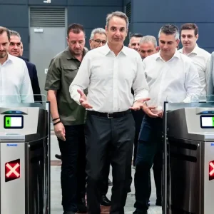 Το μετρό Θεσσαλονίκης πάει Καλαμαριά: Πέντε νέοι σταθμοί εγκαινιάζονται παρουσία Μητσοτάκη – Από τις 15:00 τα νέα δρομολόγια, δείτε εικόνες