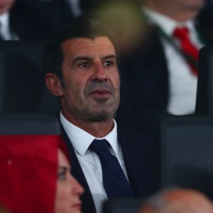 Λουίς Φίγκο κατά Τζιάνι Ινφαντίνο: «Να παραιτηθεί άμεσα για να σωθεί το ποδόσφαιρο»