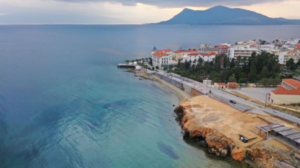 Λαμιώτισσα έχασε τη ζωή της σε παραλία της Αιδηψού, όπου έκανε διακοπές