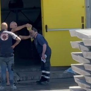 Σοβαρό εργατικό ατύχημα στα Οινόφυτα: Έκρηξη σε εργοστάσιο με δύο τραυματίες (ΒΙΝΤΕΟ)