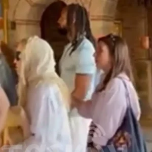 Η Madonna σε μοναστήρι στα Μετέωρα: Εικόνες και βίντεο από την επίσκεψή της στη Μονή Βαρλαάμ