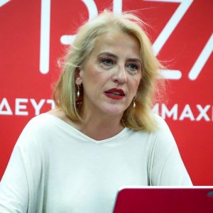 Η Δούρου διέγραψε την Κασιμάτη και ζητά από τη Γεροβασίλη να παραδώσει την έδρα, με 10 βουλευτές μένει ο ΣΥΡΙΖΑ