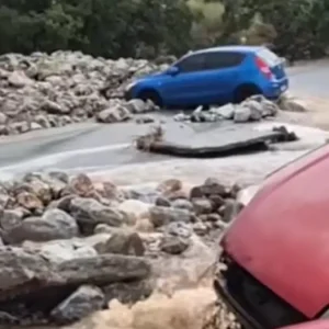 Μάνη: Εικόνες χάους από το πέρασμα της σφοδρής κακοκαιρίας – Έπεσαν 140 τόνοι νερού, «ο δρόμος είχε γίνει μία θάλασσα», λέει κάτοικος