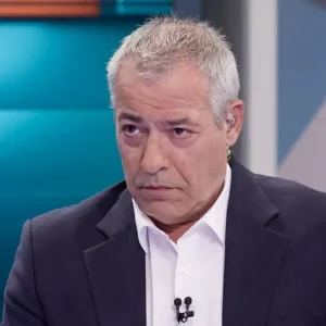 Νίκος Μάνεσης: Πότε κάνει πρεμιέρα το ««Σαββατοκύριακο με τον Μάνεση» στον Alpha