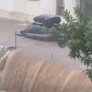 Δρόμοι έγιναν ποτάμια στη Μάνη από την ισχυρή νεροποντή - Εικόνες καταστροφής