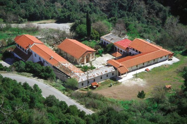 Πανηγυρίζει η Ιερά Μονή Μεταμορφώσεως του Σωτήρος στην Αγιά Καμένων Βούρλων – Το πρόγραμμα των ακολουθιών