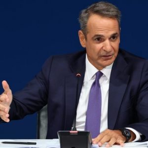 Ο Μητσοτάκης ετοιμάζεται για ΔΕΘ: Το οικονομικό πακέτο, η ταχύτερη μείωση του χρέους και οι αξιολογήσεις των ξένων οίκων