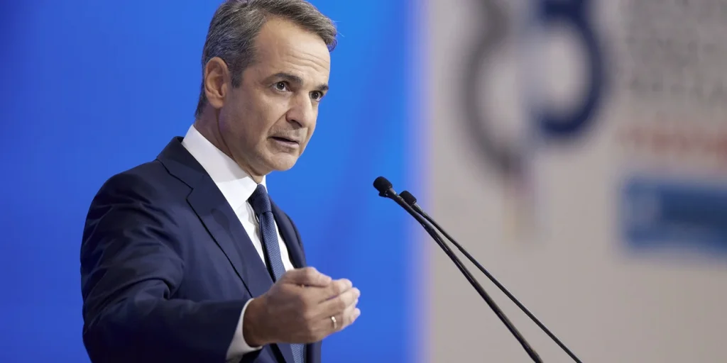 Μέτρα για όλους στο πακέτο της ΔΕΘ - Αυξήσεις σε μισθούς, συντάξεις και επιδόματα, ελαφρύνσεις στη φορολογία, στήριξη οικογενειών και νέων