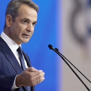 Μέτρα για όλους στο πακέτο της ΔΕΘ - Αυξήσεις σε μισθούς, συντάξεις και επιδόματα, ελαφρύνσεις στη φορολογία, στήριξη οικογενειών και νέων