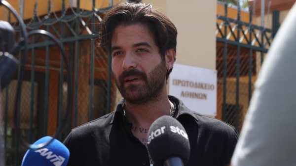 «Ήταν λάθος μου είχα πιει δύο ποτάκια παραπάνω», είπε ο Άρης Μουγκοπέτρος για την οδήγηση υπό την επήρεια αλκοόλ, αύριο η δίκη του