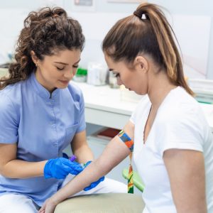 Ζητείται έμπειρη νοσηλεύτρια στο MediOne Λαμίας