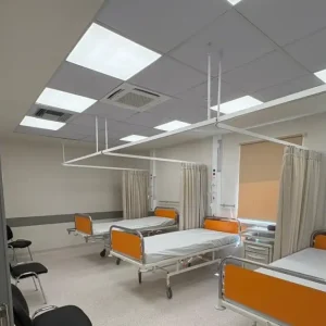Έπεσε κομμάτι ψευδοροφής στο ανακαινισμένο νοσοκομείο Κορίνθου – Τραυματίστηκαν ελαφρά δύο εργαζόμενες