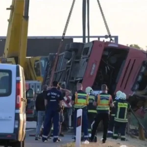 Ουγγαρία: 12 νεκροί σε τροχαίο με λεωφορείο – Πιθανόν αποκοιμήθηκε ο οδηγός